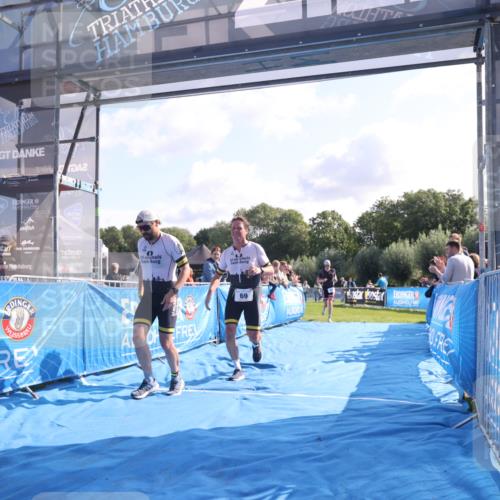 25.08.2024 - Elbe Triathlon Hamburg H.Heesch http://msf.ph/oto/6846084 25.08.2024 10:38:41 Ziel 59, 69, 70 meine-sportfotos.de