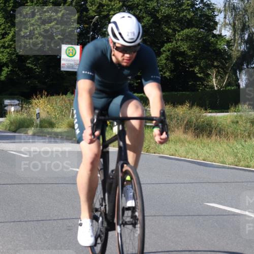 25.08.2024 - Elbe Triathlon Hamburg Fuchs,  Jonas http://msf.ph/oto/6846088 25.08.2024 09:48:57 Radfahren 228, 145, 219 meine-sportfotos.de