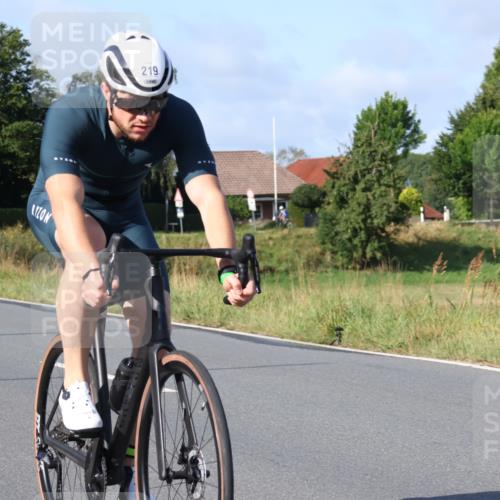 25.08.2024 - Elbe Triathlon Hamburg Fuchs,  Jonas http://msf.ph/oto/6846099 25.08.2024 09:48:57 Radfahren 228, 145, 219 meine-sportfotos.de