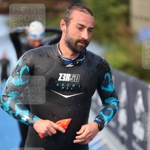 25.08.2024 - Elbe Triathlon Hamburg H.Heesch http://msf.ph/oto/6846104 25.08.2024 08:48:55 Schwimmen 114, 133, 143, 170, 177 meine-sportfotos.de