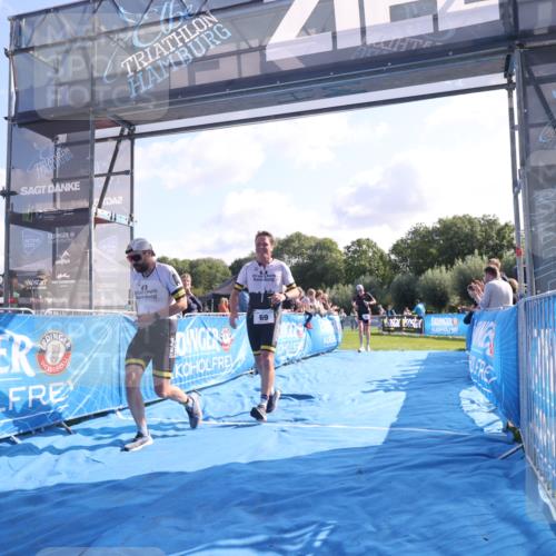 25.08.2024 - Elbe Triathlon Hamburg H.Heesch http://msf.ph/oto/6846105 25.08.2024 10:38:41 Ziel 59, 69, 70 meine-sportfotos.de