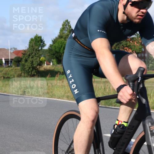 25.08.2024 - Elbe Triathlon Hamburg Fuchs,  Jonas http://msf.ph/oto/6846106 25.08.2024 09:48:57 Radfahren 228, 145, 219 meine-sportfotos.de