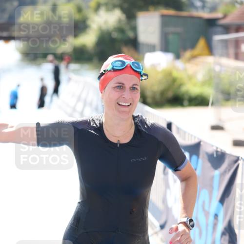 25.08.2024 - Elbe Triathlon Hamburg H.Heesch http://msf.ph/oto/6846108 25.08.2024 14:44:57 Schwimmen  meine-sportfotos.de