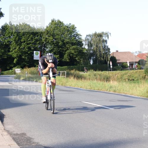 25.08.2024 - Elbe Triathlon Hamburg Fuchs,  Jonas http://msf.ph/oto/6846139 25.08.2024 09:07:42 Radfahren 99, 37, 39, 89, 188 meine-sportfotos.de