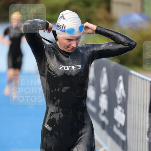 25.08.2024 - Elbe Triathlon Hamburg H.Heesch http://msf.ph/oto/6846143 25.08.2024 08:48:56 Schwimmen 114, 133, 143, 170, 177 meine-sportfotos.de