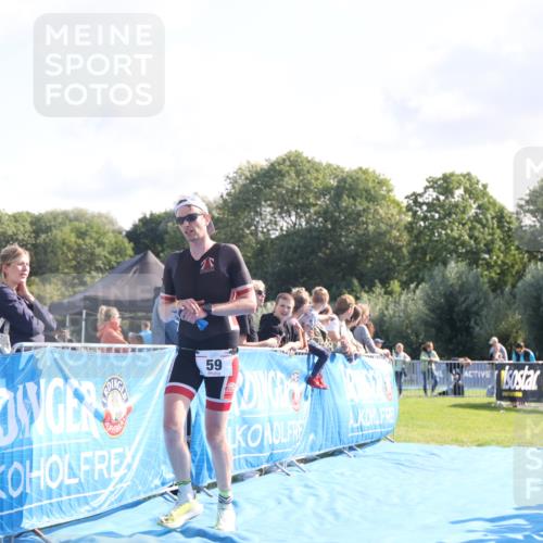 25.08.2024 - Elbe Triathlon Hamburg H.Heesch http://msf.ph/oto/6846153 25.08.2024 10:38:44 Ziel 59, 69, 70 meine-sportfotos.de