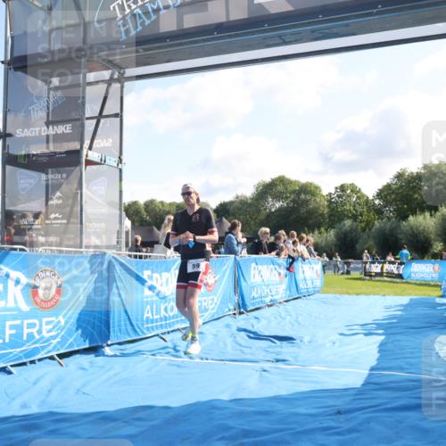 25.08.2024 - Elbe Triathlon Hamburg H.Heesch http://msf.ph/oto/6846161 25.08.2024 10:38:45 Ziel 59, 69, 70 meine-sportfotos.de