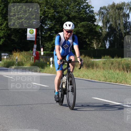 25.08.2024 - Elbe Triathlon Hamburg Fuchs,  Jonas http://msf.ph/oto/6846166 25.08.2024 09:49:12 Radfahren 177, 175, 232, 206 meine-sportfotos.de