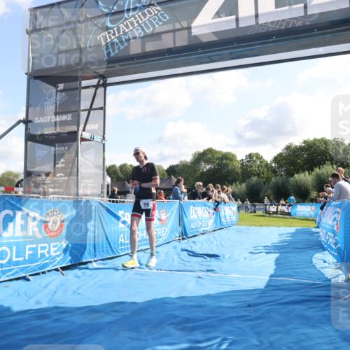 25.08.2024 - Elbe Triathlon Hamburg H.Heesch http://msf.ph/oto/6846175 25.08.2024 10:38:45 Ziel 59, 69, 70 meine-sportfotos.de