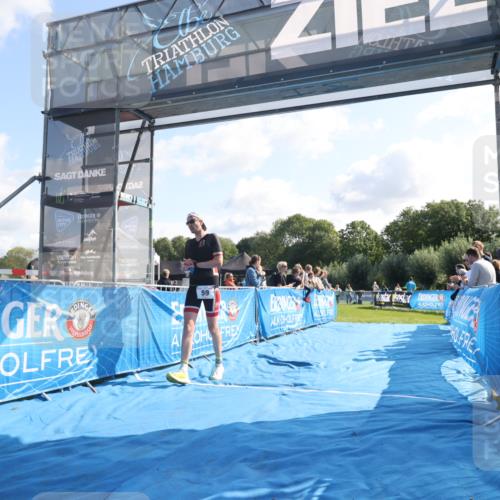 25.08.2024 - Elbe Triathlon Hamburg H.Heesch http://msf.ph/oto/6846178 25.08.2024 10:38:45 Ziel 59, 69, 70 meine-sportfotos.de