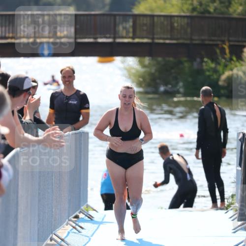 25.08.2024 - Elbe Triathlon Hamburg H.Heesch http://msf.ph/oto/6846187 25.08.2024 14:46:12 Schwimmen  meine-sportfotos.de