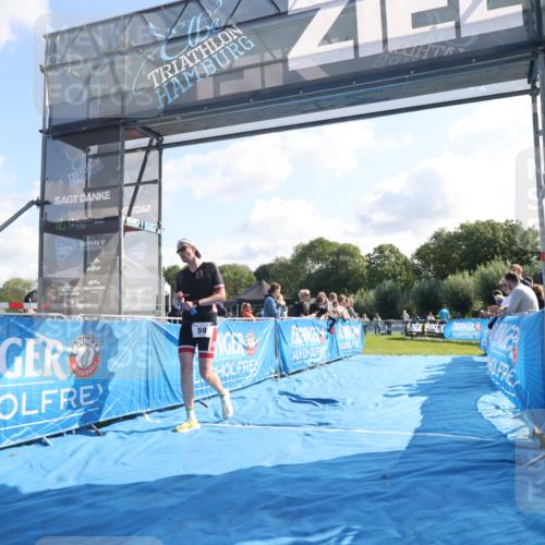 25.08.2024 - Elbe Triathlon Hamburg H.Heesch http://msf.ph/oto/6846199 25.08.2024 10:38:45 Ziel 59, 69, 70 meine-sportfotos.de