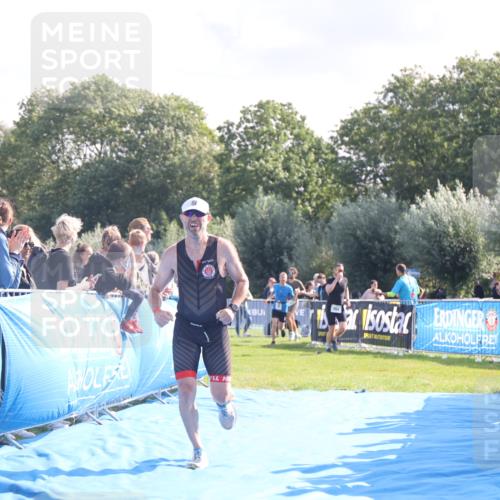 25.08.2024 - Elbe Triathlon Hamburg H.Heesch http://msf.ph/oto/6846207 25.08.2024 10:38:55 Ziel 179, 316 meine-sportfotos.de