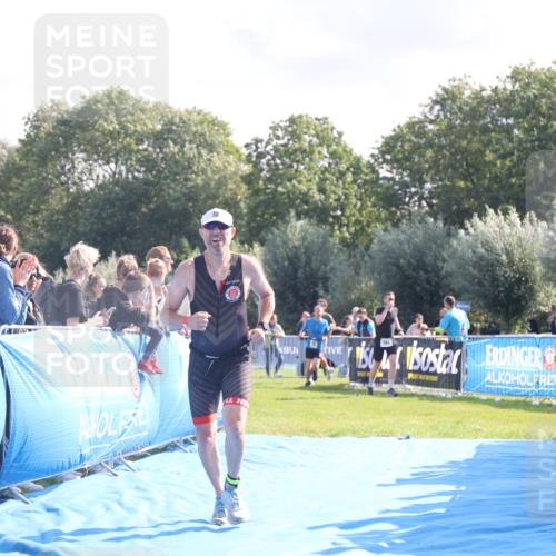 25.08.2024 - Elbe Triathlon Hamburg H.Heesch http://msf.ph/oto/6846216 25.08.2024 10:38:55 Ziel 179, 316 meine-sportfotos.de