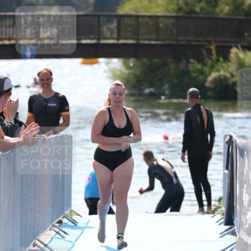 25.08.2024 - Elbe Triathlon Hamburg H.Heesch http://msf.ph/oto/6846218 25.08.2024 14:46:12 Schwimmen  meine-sportfotos.de