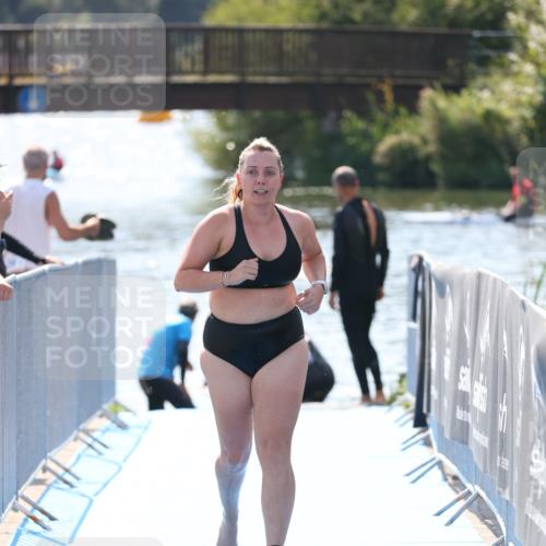 25.08.2024 - Elbe Triathlon Hamburg H.Heesch http://msf.ph/oto/6846224 25.08.2024 14:46:14 Schwimmen  meine-sportfotos.de