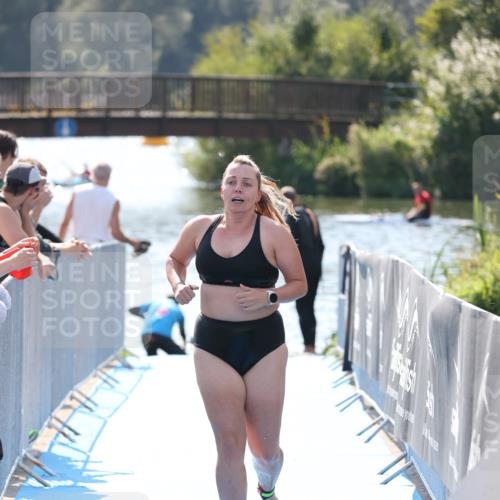 25.08.2024 - Elbe Triathlon Hamburg H.Heesch http://msf.ph/oto/6846245 25.08.2024 14:46:15 Schwimmen  meine-sportfotos.de