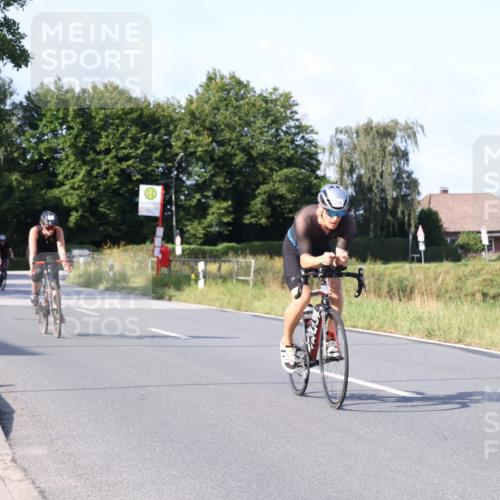25.08.2024 - Elbe Triathlon Hamburg Fuchs,  Jonas http://msf.ph/oto/6846246 25.08.2024 09:49:25 Radfahren 298, 501, 234, 258, 1851, 307 meine-sportfotos.de