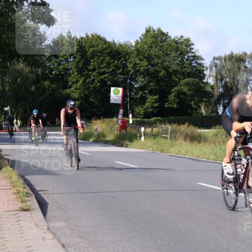 25.08.2024 - Elbe Triathlon Hamburg Fuchs,  Jonas http://msf.ph/oto/6846251 25.08.2024 09:49:26 Radfahren 298, 501, 234, 258, 1851, 307 meine-sportfotos.de