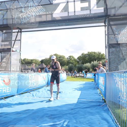 25.08.2024 - Elbe Triathlon Hamburg H.Heesch http://msf.ph/oto/6846253 25.08.2024 10:38:56 Ziel 179, 316 meine-sportfotos.de