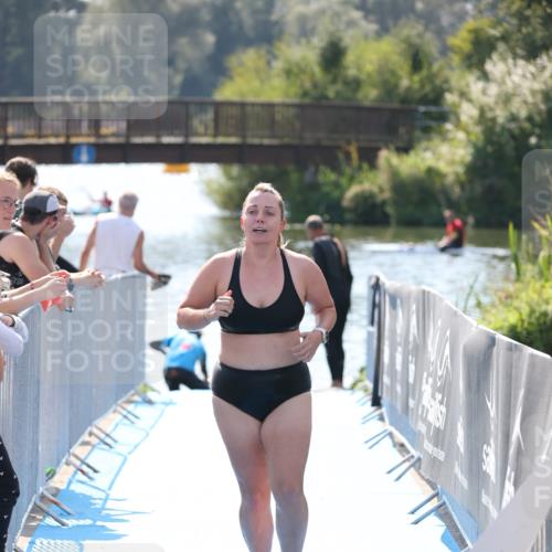 25.08.2024 - Elbe Triathlon Hamburg H.Heesch http://msf.ph/oto/6846260 25.08.2024 14:46:16 Schwimmen  meine-sportfotos.de