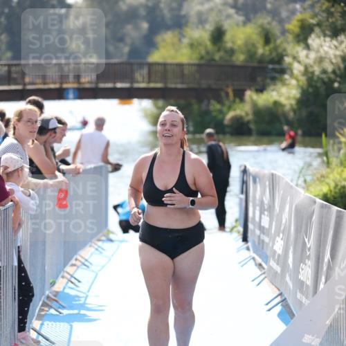 25.08.2024 - Elbe Triathlon Hamburg H.Heesch http://msf.ph/oto/6846263 25.08.2024 14:46:16 Schwimmen  meine-sportfotos.de