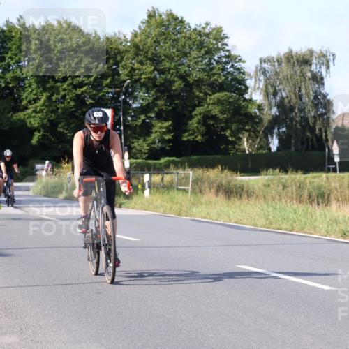 25.08.2024 - Elbe Triathlon Hamburg Fuchs,  Jonas http://msf.ph/oto/6846269 25.08.2024 09:49:26 Radfahren 298, 501, 234, 258, 1851, 307 meine-sportfotos.de