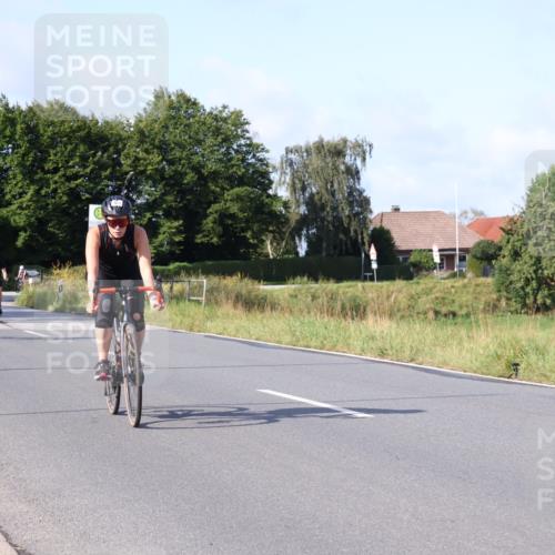 25.08.2024 - Elbe Triathlon Hamburg Fuchs,  Jonas http://msf.ph/oto/6846272 25.08.2024 09:49:27 Radfahren 298, 501, 234, 258, 1851, 307 meine-sportfotos.de