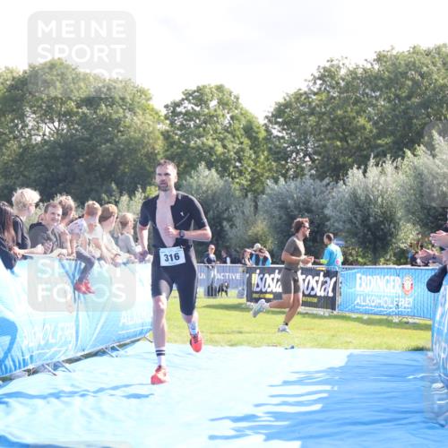 25.08.2024 - Elbe Triathlon Hamburg H.Heesch http://msf.ph/oto/6846274 25.08.2024 10:39:00 Ziel 179, 316 meine-sportfotos.de