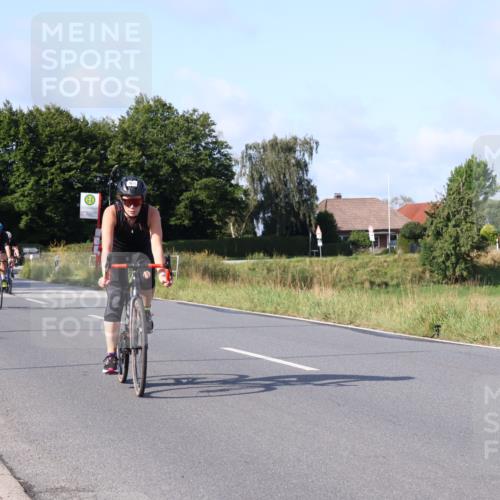 25.08.2024 - Elbe Triathlon Hamburg Fuchs,  Jonas http://msf.ph/oto/6846276 25.08.2024 09:49:27 Radfahren 298, 501, 234, 258, 1851, 307 meine-sportfotos.de