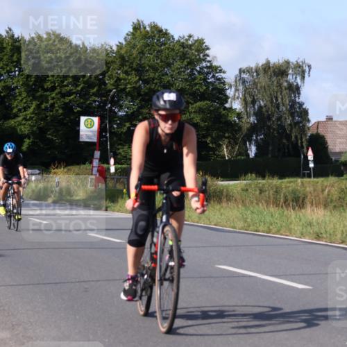 25.08.2024 - Elbe Triathlon Hamburg Fuchs,  Jonas http://msf.ph/oto/6846279 25.08.2024 09:49:27 Radfahren 298, 501, 234, 258, 1851, 307 meine-sportfotos.de