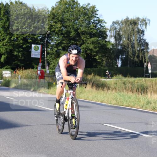 25.08.2024 - Elbe Triathlon Hamburg Fuchs,  Jonas http://msf.ph/oto/6846284 25.08.2024 09:07:57 Radfahren 197, 81, 294, 92, 169, 180, 311 meine-sportfotos.de