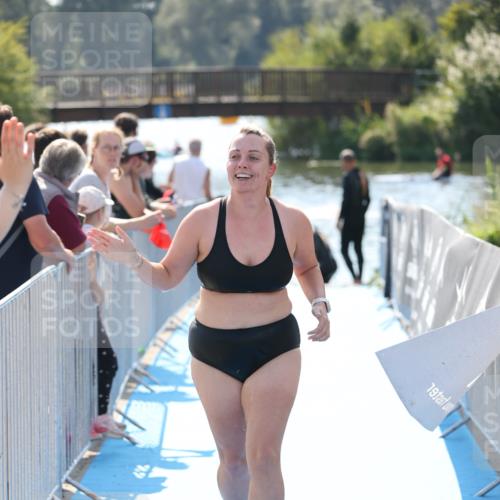 25.08.2024 - Elbe Triathlon Hamburg H.Heesch http://msf.ph/oto/6846287 25.08.2024 14:46:17 Schwimmen  meine-sportfotos.de