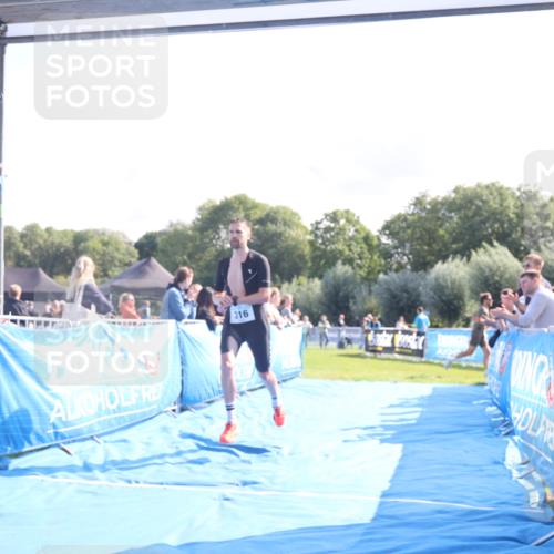 25.08.2024 - Elbe Triathlon Hamburg H.Heesch http://msf.ph/oto/6846317 25.08.2024 10:39:01 Ziel 179, 316 meine-sportfotos.de