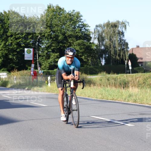 25.08.2024 - Elbe Triathlon Hamburg Fuchs,  Jonas http://msf.ph/oto/6846324 25.08.2024 09:08:02 Radfahren 92, 169, 180, 311, 34 meine-sportfotos.de