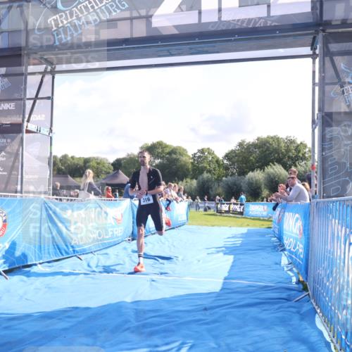 25.08.2024 - Elbe Triathlon Hamburg H.Heesch http://msf.ph/oto/6846330 25.08.2024 10:39:01 Ziel 179, 316 meine-sportfotos.de