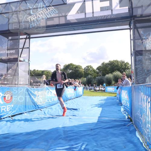 25.08.2024 - Elbe Triathlon Hamburg H.Heesch http://msf.ph/oto/6846335 25.08.2024 10:39:01 Ziel 179, 316 meine-sportfotos.de