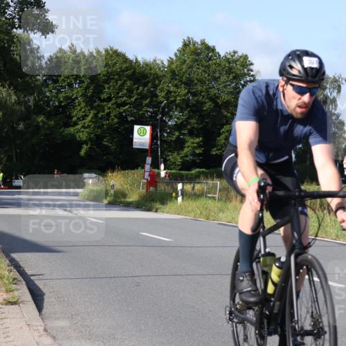 25.08.2024 - Elbe Triathlon Hamburg Fuchs,  Jonas http://msf.ph/oto/6846350 25.08.2024 09:49:32 Radfahren 501, 234, 258, 1851, 307, 538 meine-sportfotos.de