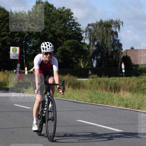 25.08.2024 - Elbe Triathlon Hamburg Fuchs,  Jonas http://msf.ph/oto/6846365 25.08.2024 09:49:35 Radfahren 1851, 307, 538 meine-sportfotos.de