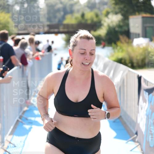 25.08.2024 - Elbe Triathlon Hamburg H.Heesch http://msf.ph/oto/6846372 25.08.2024 14:46:19 Schwimmen  meine-sportfotos.de
