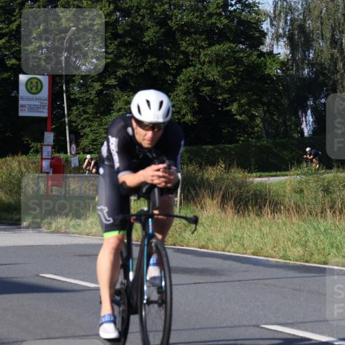 25.08.2024 - Elbe Triathlon Hamburg Fuchs,  Jonas http://msf.ph/oto/6846380 25.08.2024 09:08:06 Radfahren 169, 180, 311, 34, 167, 274 meine-sportfotos.de