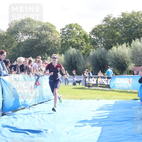 25.08.2024 - Elbe Triathlon Hamburg H.Heesch http://msf.ph/oto/6846382 25.08.2024 10:39:19 Ziel 120 meine-sportfotos.de