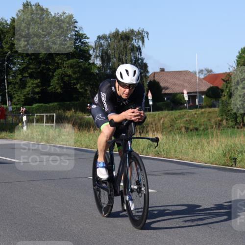 25.08.2024 - Elbe Triathlon Hamburg Fuchs,  Jonas http://msf.ph/oto/6846387 25.08.2024 09:08:07 Radfahren 169, 180, 311, 34, 167, 274 meine-sportfotos.de