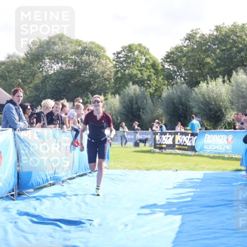 25.08.2024 - Elbe Triathlon Hamburg H.Heesch http://msf.ph/oto/6846394 25.08.2024 10:39:19 Ziel 120 meine-sportfotos.de