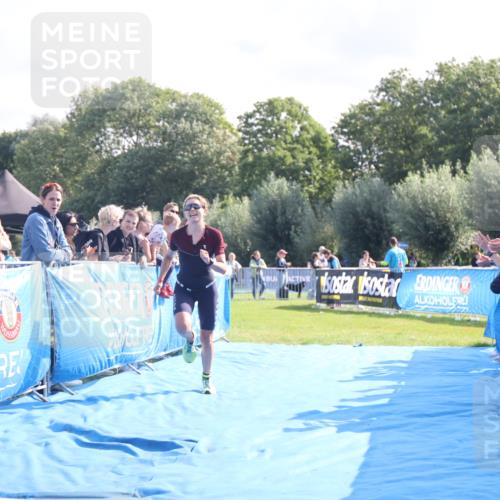 25.08.2024 - Elbe Triathlon Hamburg H.Heesch http://msf.ph/oto/6846401 25.08.2024 10:39:19 Ziel 120 meine-sportfotos.de