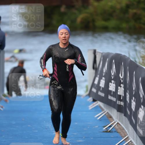 25.08.2024 - Elbe Triathlon Hamburg H.Heesch http://msf.ph/oto/6846404 25.08.2024 08:49:48 Schwimmen 108 meine-sportfotos.de