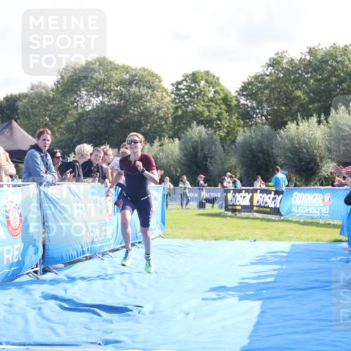 25.08.2024 - Elbe Triathlon Hamburg H.Heesch http://msf.ph/oto/6846407 25.08.2024 10:39:19 Ziel 120 meine-sportfotos.de