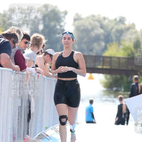 25.08.2024 - Elbe Triathlon Hamburg H.Heesch http://msf.ph/oto/6846416 25.08.2024 14:46:28 Schwimmen  meine-sportfotos.de