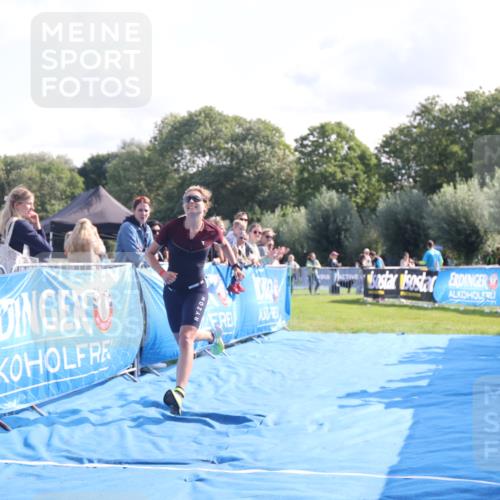 25.08.2024 - Elbe Triathlon Hamburg H.Heesch http://msf.ph/oto/6846428 25.08.2024 10:39:19 Ziel 120 meine-sportfotos.de