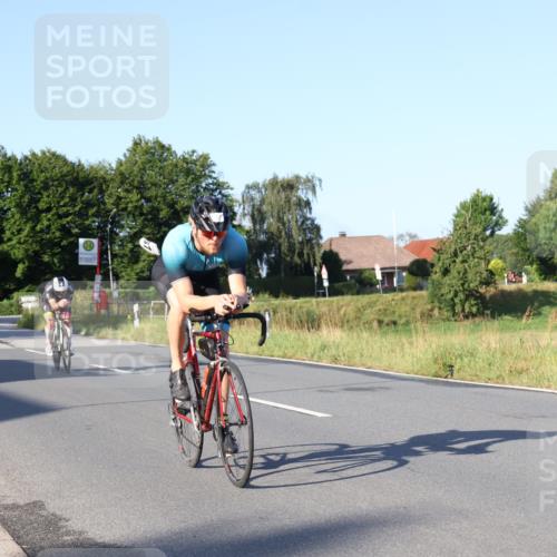 25.08.2024 - Elbe Triathlon Hamburg Fuchs,  Jonas http://msf.ph/oto/6846458 25.08.2024 09:08:11 Radfahren 34, 167, 274, 204, 275, 236 meine-sportfotos.de